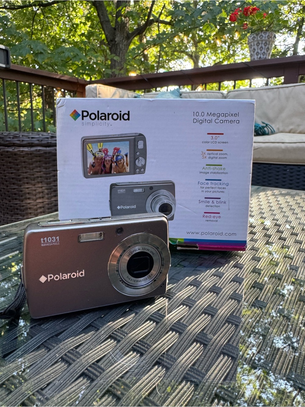 Polaroid T1031 Digital Camera with battery charger